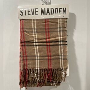 Steve Madden | plaid scarf
